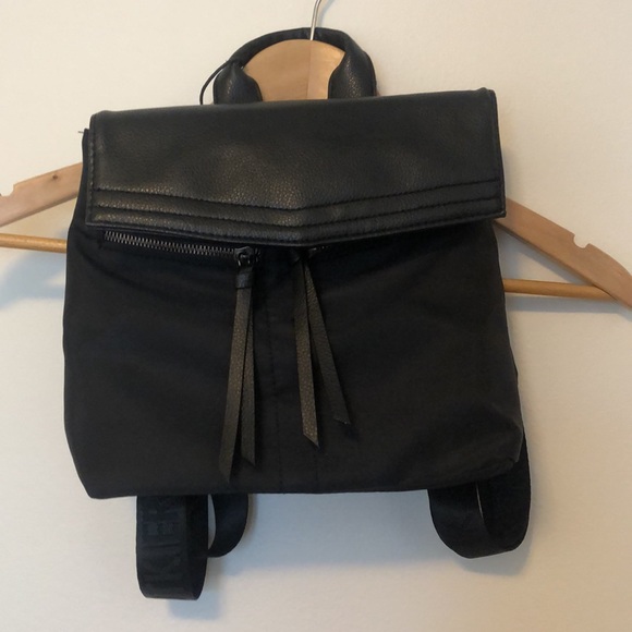 Botkier Trigger Backpack - Picture 3 of 5